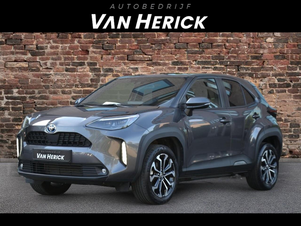 Toyota Yaris Cross - 1.5 Hybrid Dynamic | Navigatie | ACC | Keyless - AutoWereld.nl