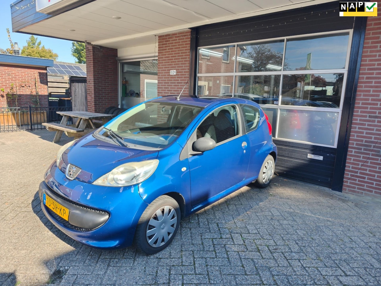 Peugeot 107 - 1.0-12V XR 1.0-12V XR, Lage kms, NAP - AutoWereld.nl