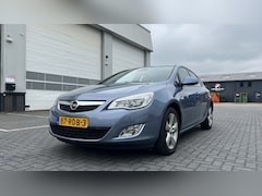Opel Astra - 1.4 Turbo Edition
