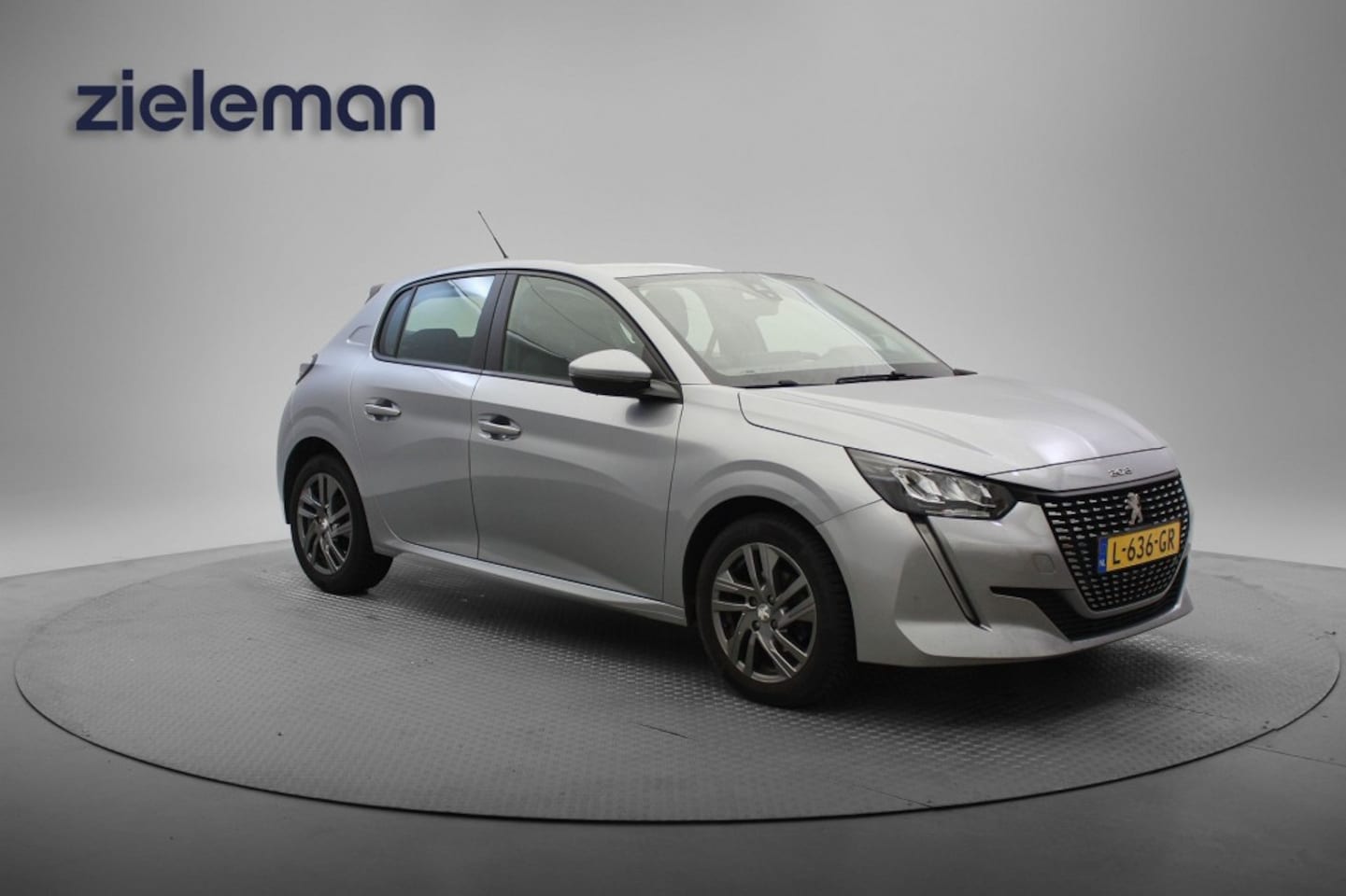 Peugeot 208 - 1.2 PureTech Active - Carplay, Cruise - AutoWereld.nl