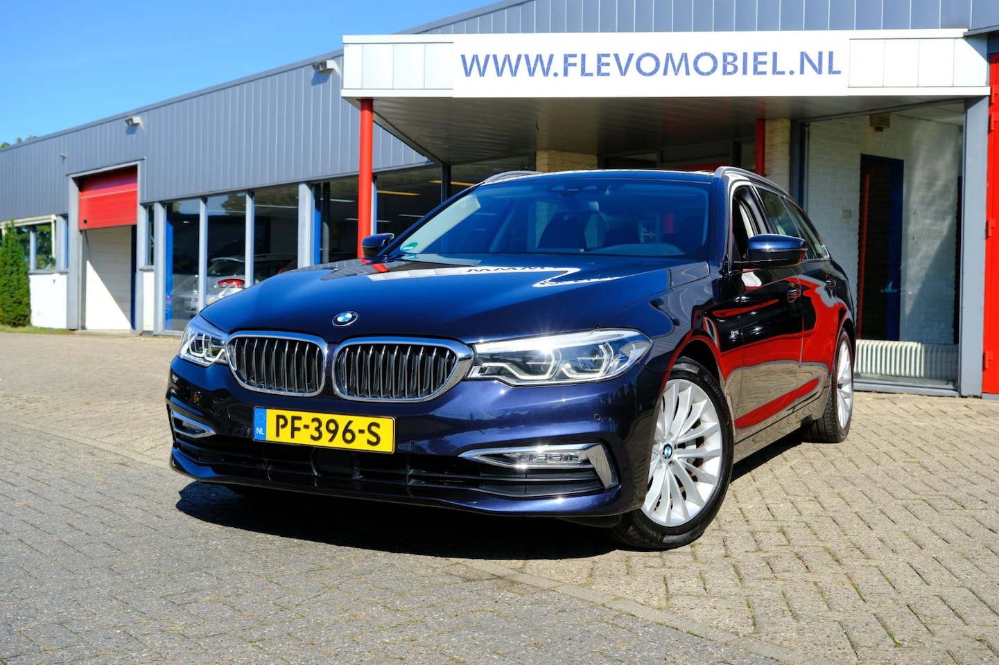 BMW 5-serie Touring - 530d 265pk High Executive Aut. Pano|LED|Leder|LMV|Adapt.Cruise - AutoWereld.nl