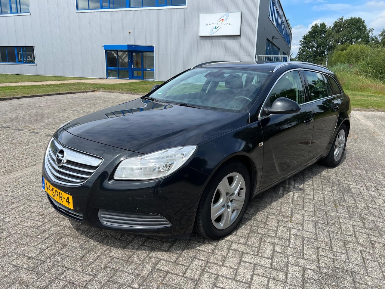 Opel Insignia Sports Tourer - 2.0 CDTI Business Edition 2.0 CDTI Business Edition - AutoWereld.nl