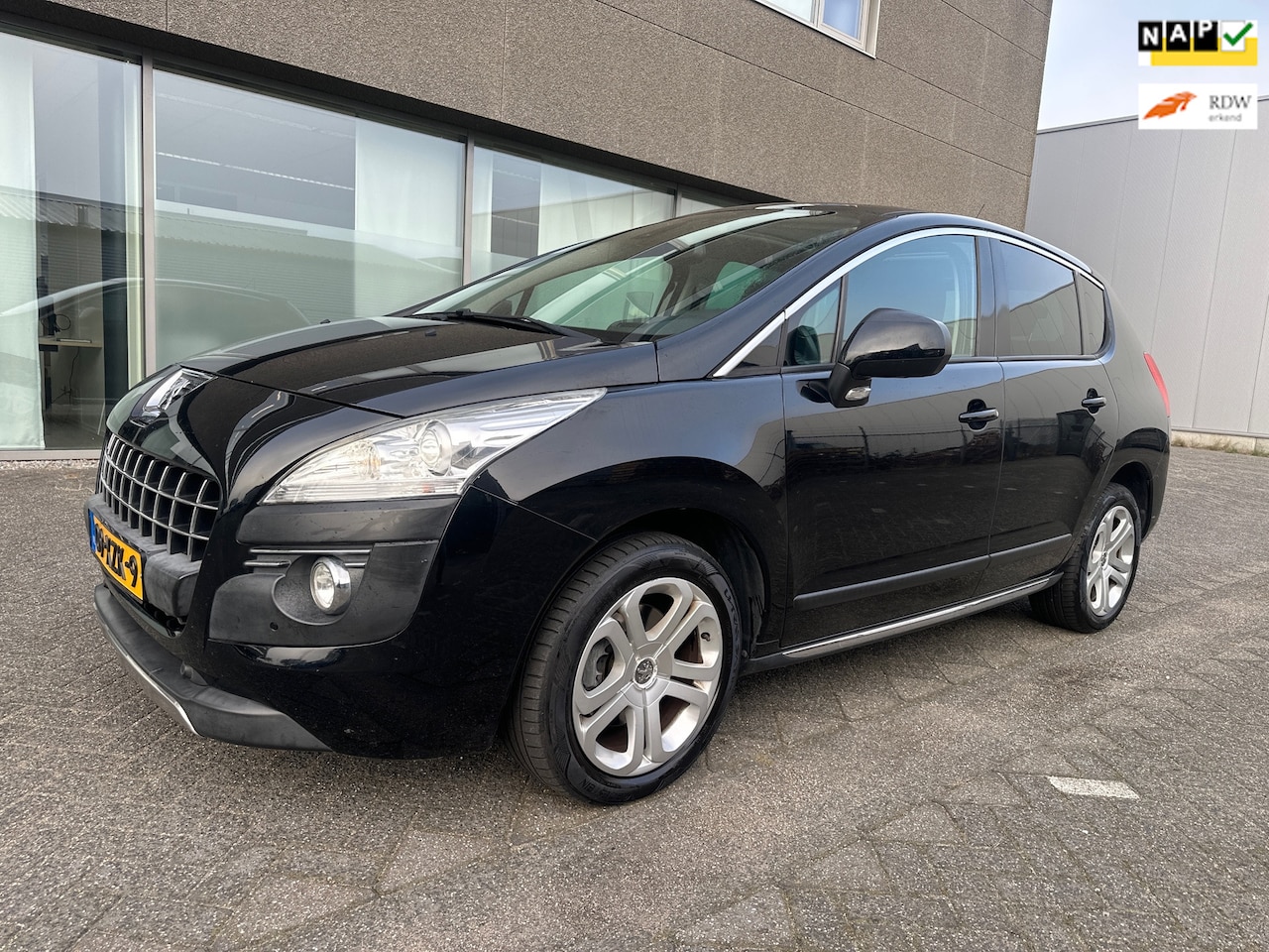Peugeot 3008 - 1.6 THP GT CLIMAT AUTOMAAT BJ 1-2011 APK 10-2026 - AutoWereld.nl