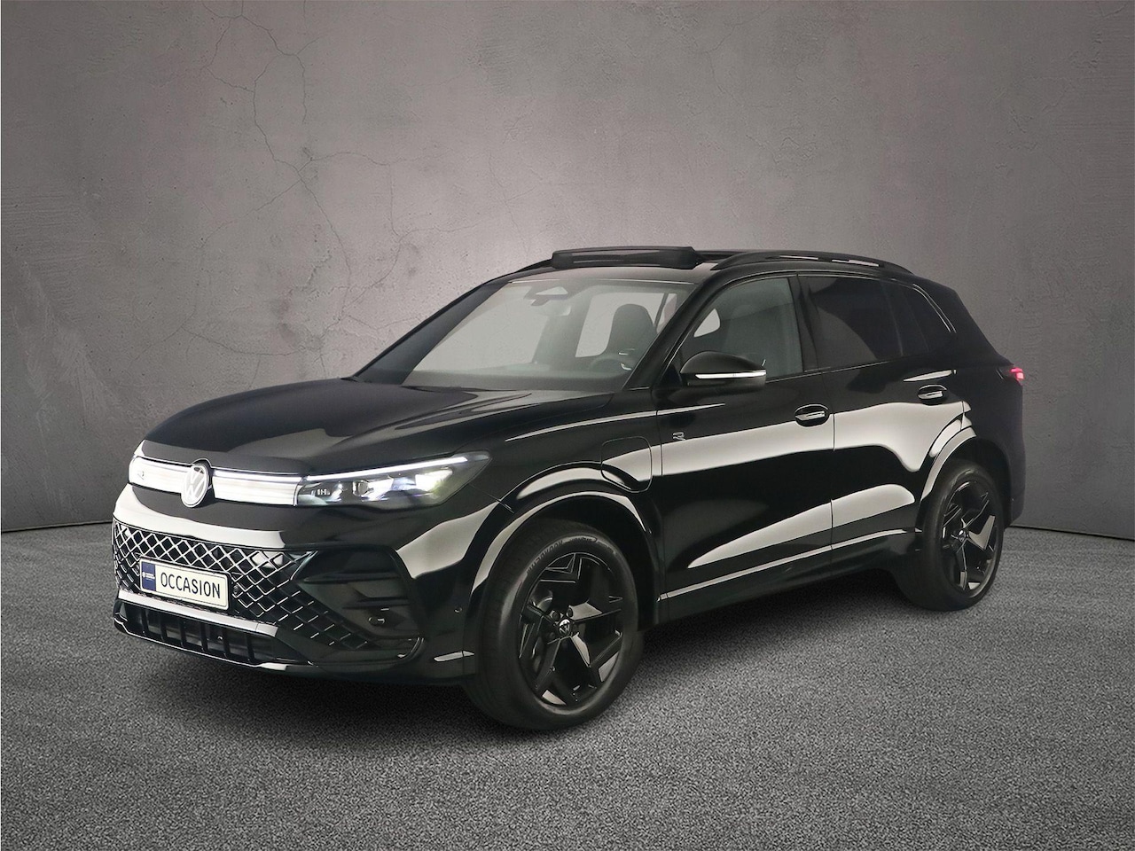 Volkswagen Tiguan - R-Line Edition 1.5 TSI eHybrid 272pk DSG Automaat Black Style, Trekhaak, Panoramadak, Adap - AutoWereld.nl