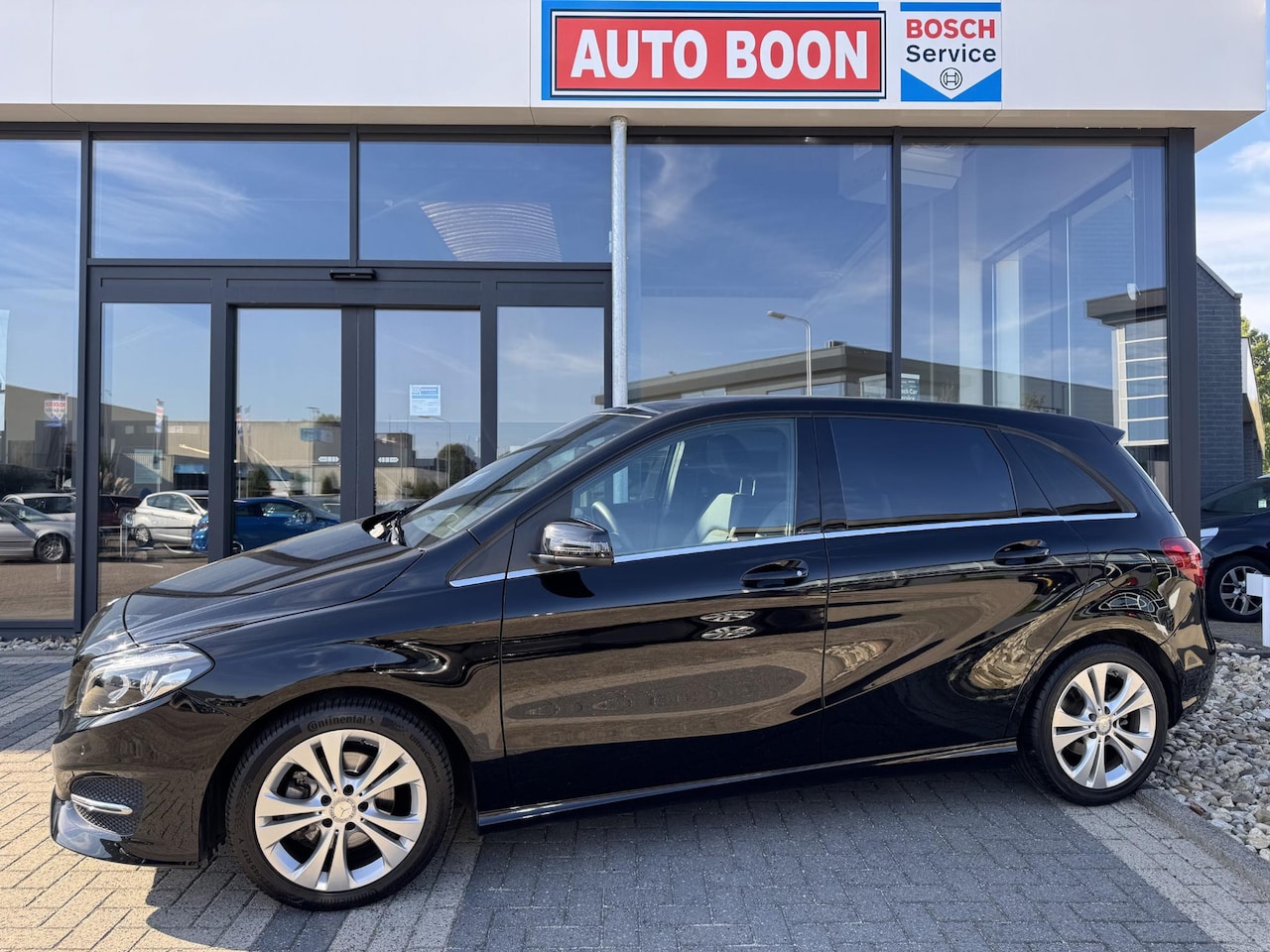 Mercedes-Benz B-klasse - 180 URBAN 122PK NAVI/LED/2XPDC/S&S/BTA/MEDIA/ LMV/ 1 PART. EIG./NL AUTO/KM=NAP - AutoWereld.nl