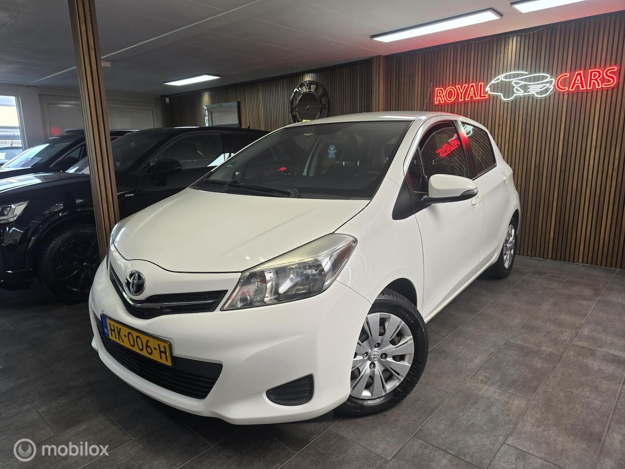 Toyota Yaris - 1.3 VVT-i Dynamic/ A.Camera/ Dealer Onderhouden - AutoWereld.nl