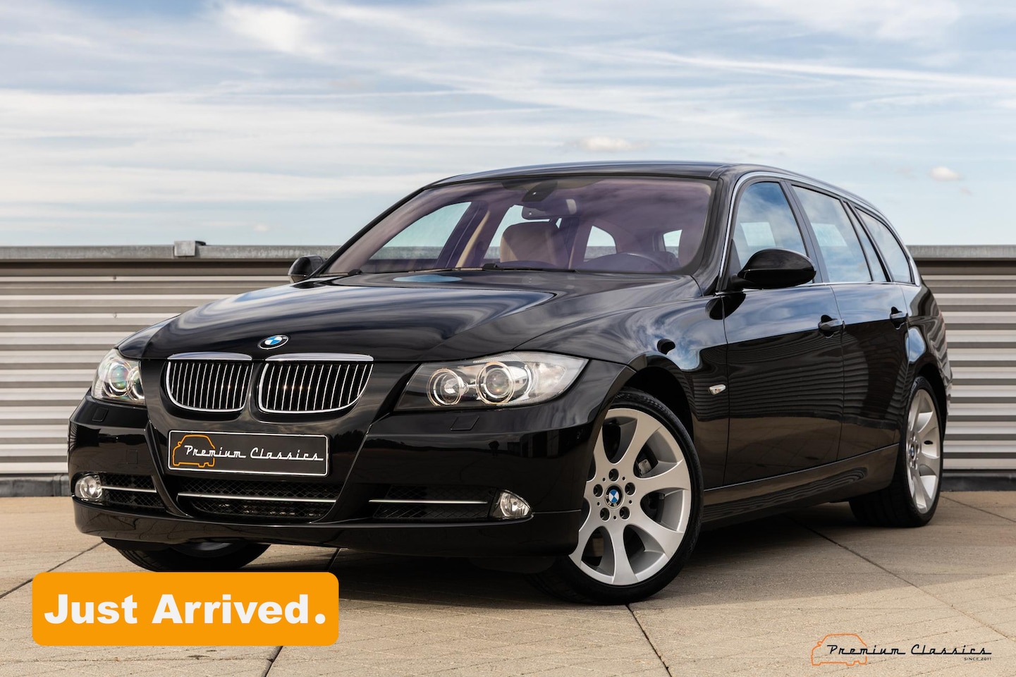 BMW 3-serie Touring - 335xi Executive E91 | 121.000KM | 6-Speed | Sport Seats | Comfort Access - AutoWereld.nl