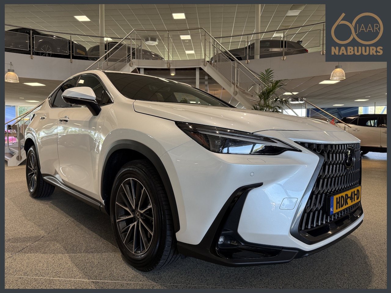 Lexus NX - 350h AWD Luxury Line 350h AWD Luxury Line, 360cam, Stoelkoeling, HUD, Memory - AutoWereld.nl