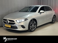 Mercedes-Benz A-klasse - 200 Premium 18"/Sfeerverlichting/LED/Camera/Climate/Premium audio/Stoelverwarming/Apple Ca