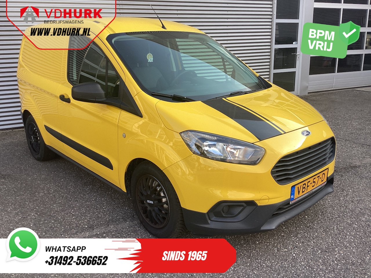 Ford Transit Courier - 1.5 TDCI BPM VRIJ! Euro6/ NL Auto/ Dealer Ond./ Airco/ Trekhaak - AutoWereld.nl