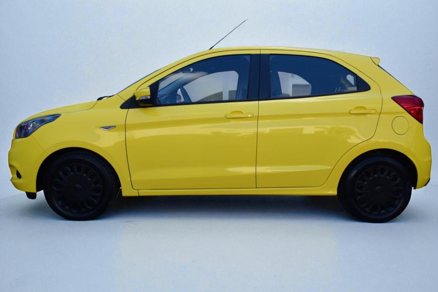 Ford Ka - 1.2 Trend Ultimate, Airco, Cruisecontrol, Eerste eigenaar, 29270KM, NAP