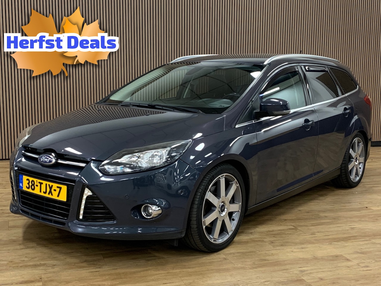 Ford Focus Wagon - 1.6 EcoBoost Lease Titanium|Navigatie|Leder|Climate Control| - AutoWereld.nl