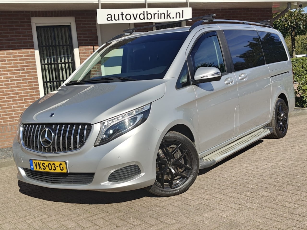Mercedes-Benz V-klasse - 250d 4-M Lang Ed. DUBBELE SCHUIFDEUR / CAMERA / NAVI - AutoWereld.nl