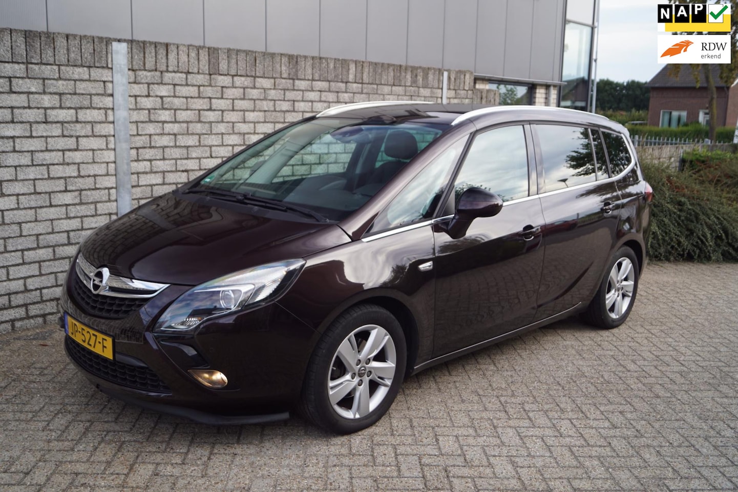 Opel Zafira Tourer - 1.4 Turbo Blitz Leder Sportst Stoel/Stuur Verw Navi Camera Clima Cruise 2x PDC DAB LMV Tre - AutoWereld.nl