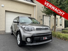 Kia Soul - 1.6 132pk DreamTeam Navi Camera Clima StuurVerwarming StoelVerwaming Led 17" Pdc