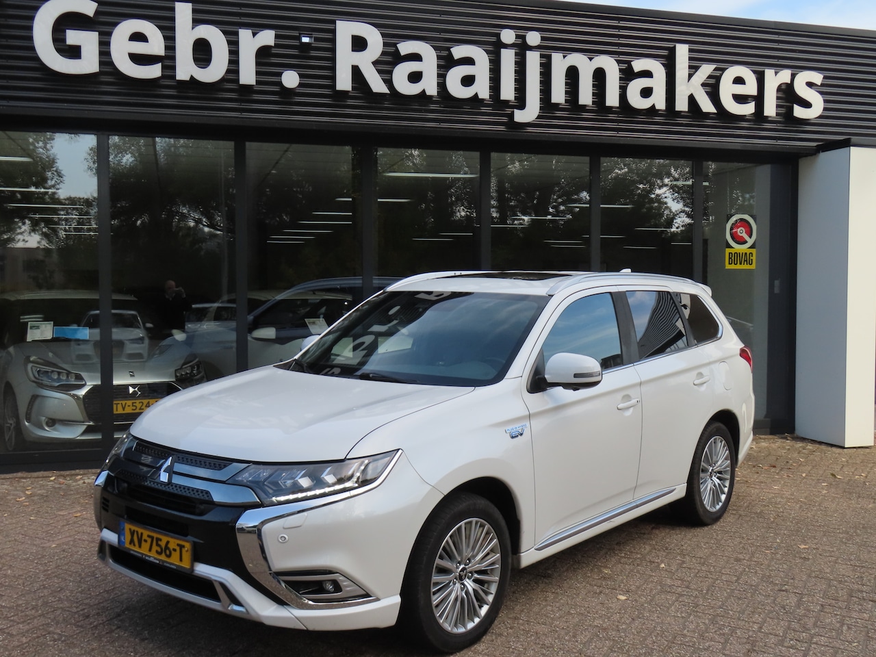 Mitsubishi Outlander - 2.4 PHEV Instyle*ACC*Schuifdak*Leder*EXPORTPRIJS* - AutoWereld.nl