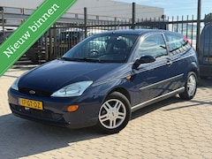 Ford Focus - 1.6-16V Trend LAAG KM NAP ELEKRAMEN CENT.VERGRND