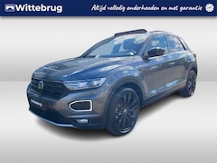 Volkswagen T-Roc - 1.5 TSI 150pk DSG Sport / Carplay / Panoramadak / Black Style / 19" velgen