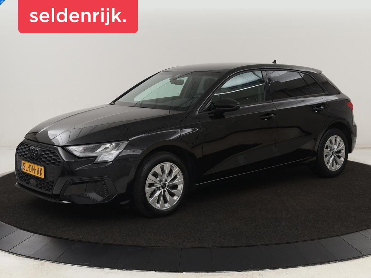 Audi A3 Sportback - 40 TFSI e Edition | Navigatie | Virtual Cockpit | Carplay | Climate control | Getint glas - AutoWereld.nl