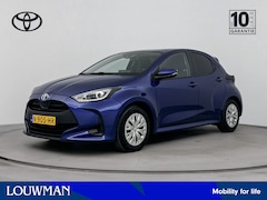 Toyota Yaris - 1.5 Hybrid Active | Metallic lak | Privacy glass | Achteruitrijcamera | Climate control |