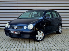 Volkswagen Polo - 1.4-16V Highline