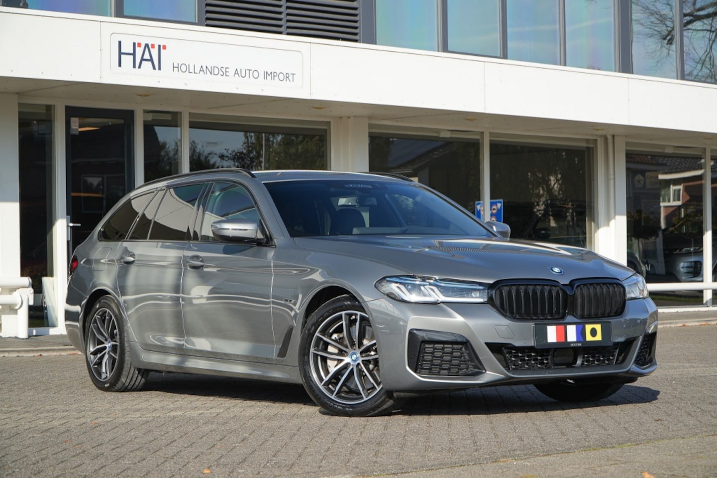 BMW 5-serie Touring - 530e xDrive M-sport I Head-up I Elektr. trekhaak I - AutoWereld.nl