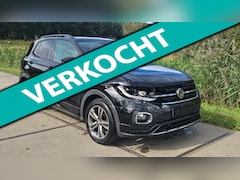 Volkswagen T-Cross - 1.0 TSI Style R-line schade auto heeft voor en achter lichte schade