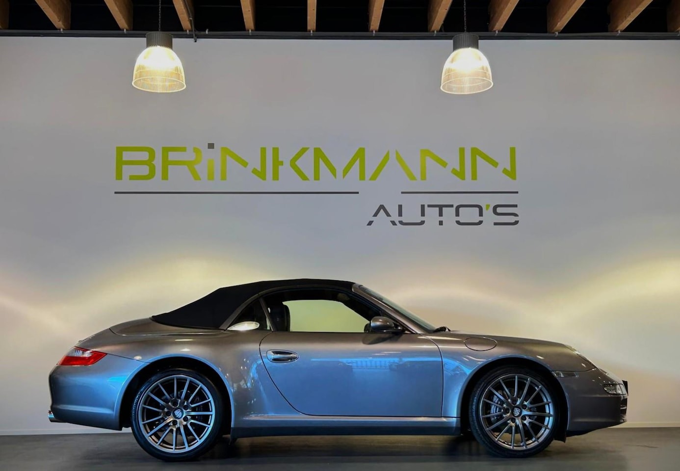 Porsche 911 Cabrio - (997) 3.6 Carrera 4 - Handgeschakeld - Sportuitlaat - 70.000km - AutoWereld.nl