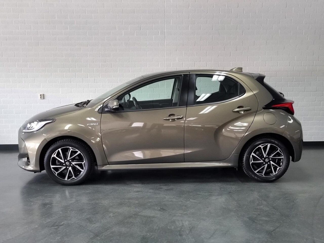 Toyota Yaris - 1.5 Hybrid Dynamic / Apple Carplay / Android-Auto - AutoWereld.nl