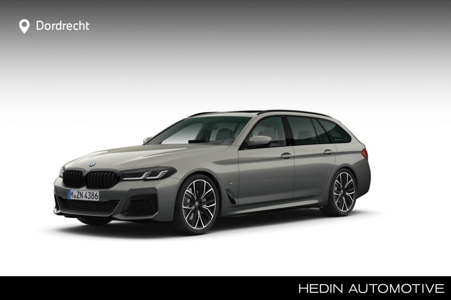 BMW 5-serie Touring - 520i M-Sport | High Executive | 20" | Panorama | Hifi | Comfortzetels | Head-Up | Camera - AutoWereld.nl