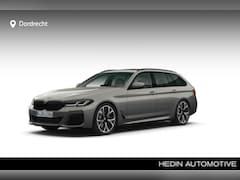 BMW 5-serie Touring - 520i M-Sport | High Executive | 20" | Panorama | Hifi | Comfortzetels | Head-Up | Camera