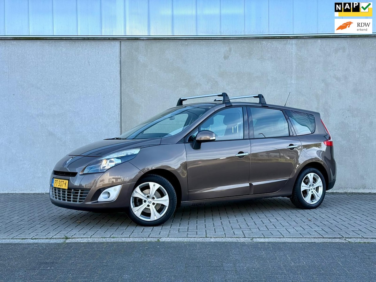 Renault Grand Scénic - 1.4 TCe Bose 1.4 TCe Bose, Airco, APK, Trekhaak - AutoWereld.nl