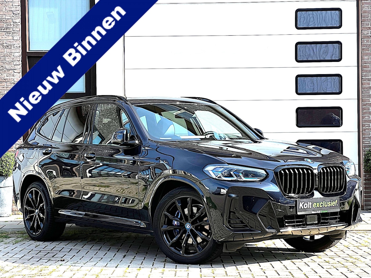 BMW X3 - xDrive30e M-Sport All Black Pack Turbo 293 PK / Panodak / Head Up / Apple CarPlay / Laser - AutoWereld.nl