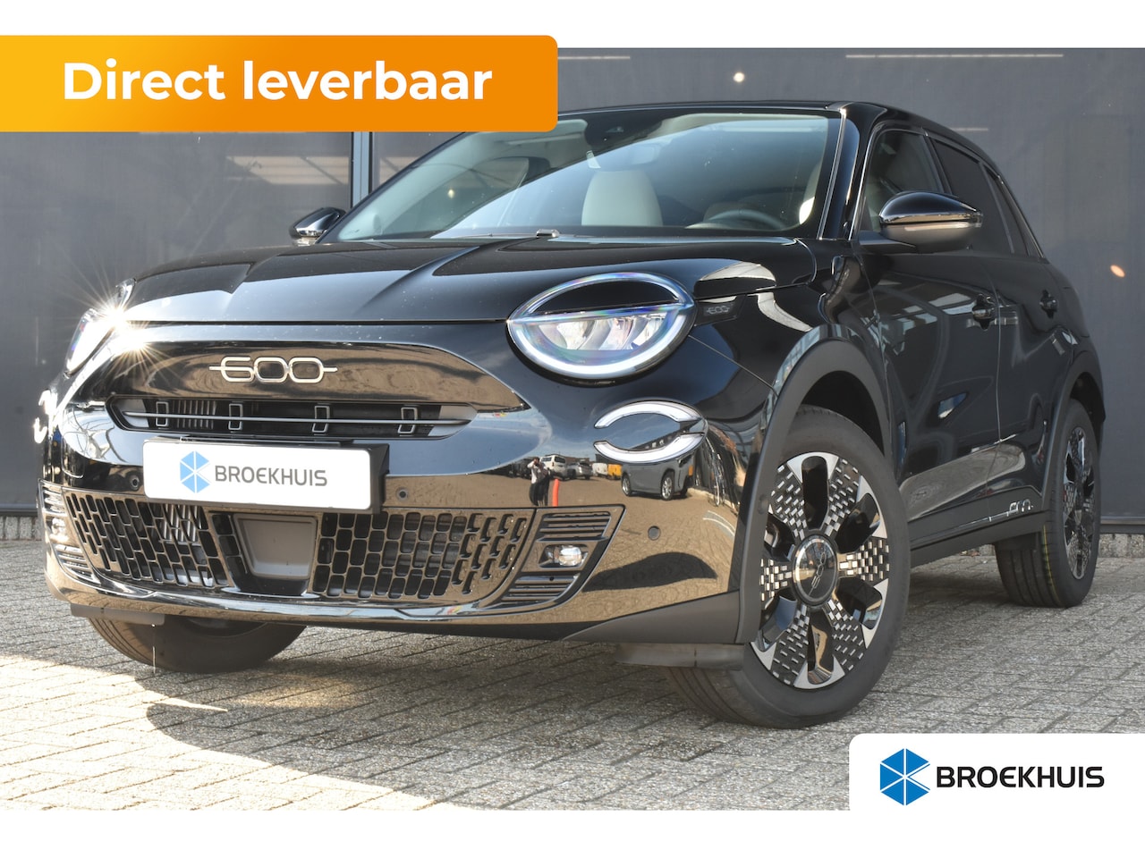 Fiat 600 - 1.2 Hybrid La Prima 110pk VOORRAAD-ACTIE! | Vol-Leder | Massage | Elektr. Stoelen | Elektr - AutoWereld.nl