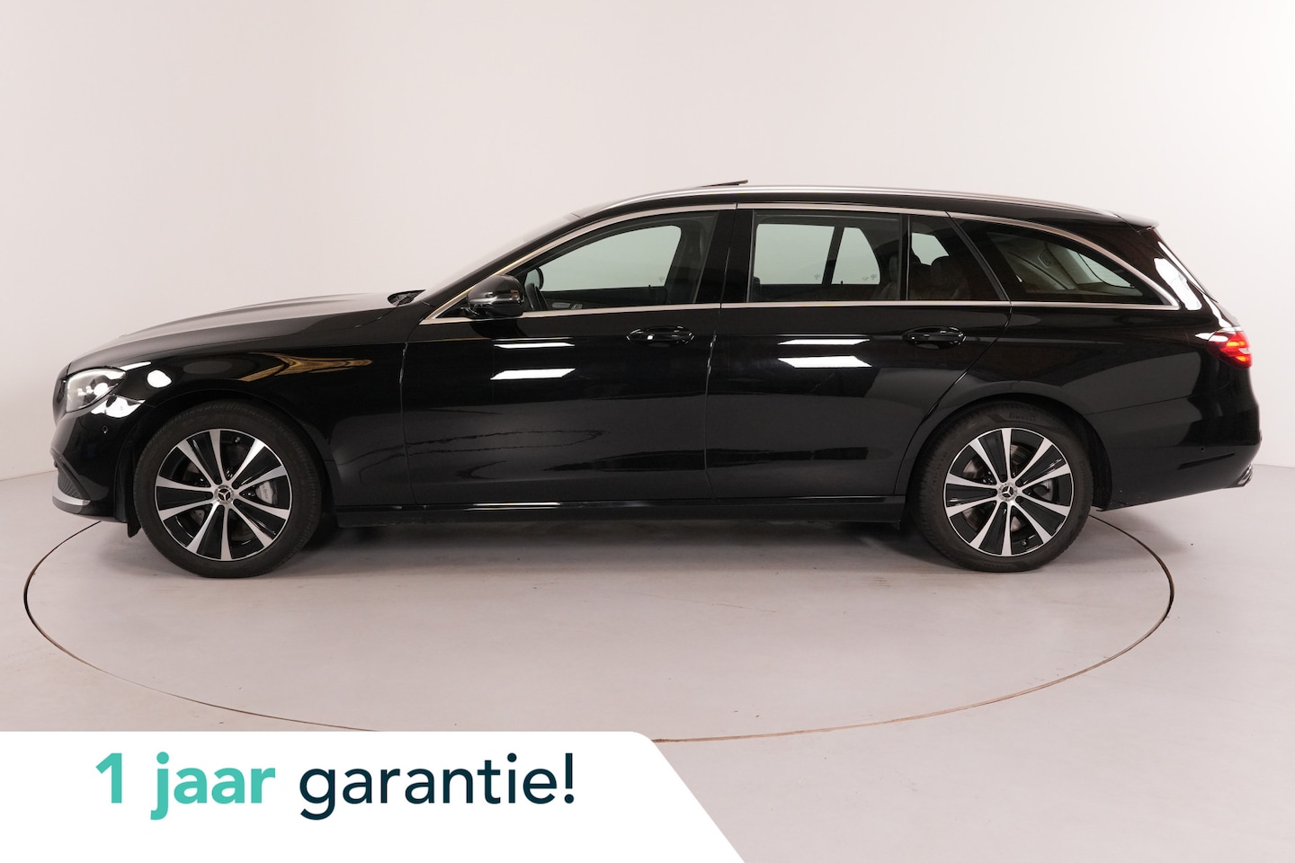 Mercedes-Benz E-klasse Estate - 300 de Avantgarde | 360° Camera | Trekhaak | Schf/kantel | Leder | Burmester | - AutoWereld.nl