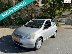 Toyota Yaris - 1.0-16V VVT-i Sol LEUKE AUTO RIJDT EN SCHAKELT GOED