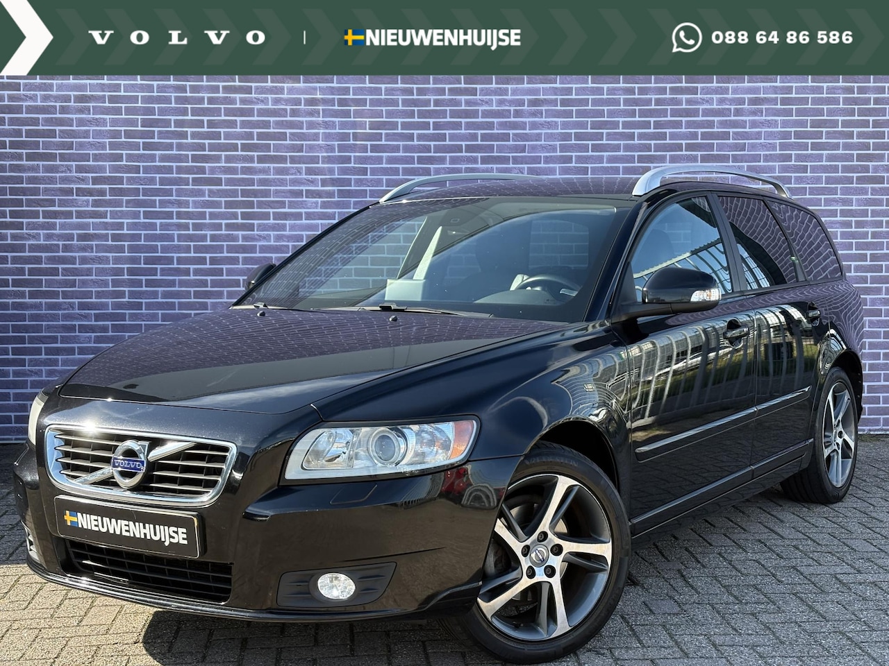 Volvo V50 - 2.0 Limited Edition | Xenon | Leder | Stoelverwarming | Parkeersensoren | getinte ruiten | - AutoWereld.nl