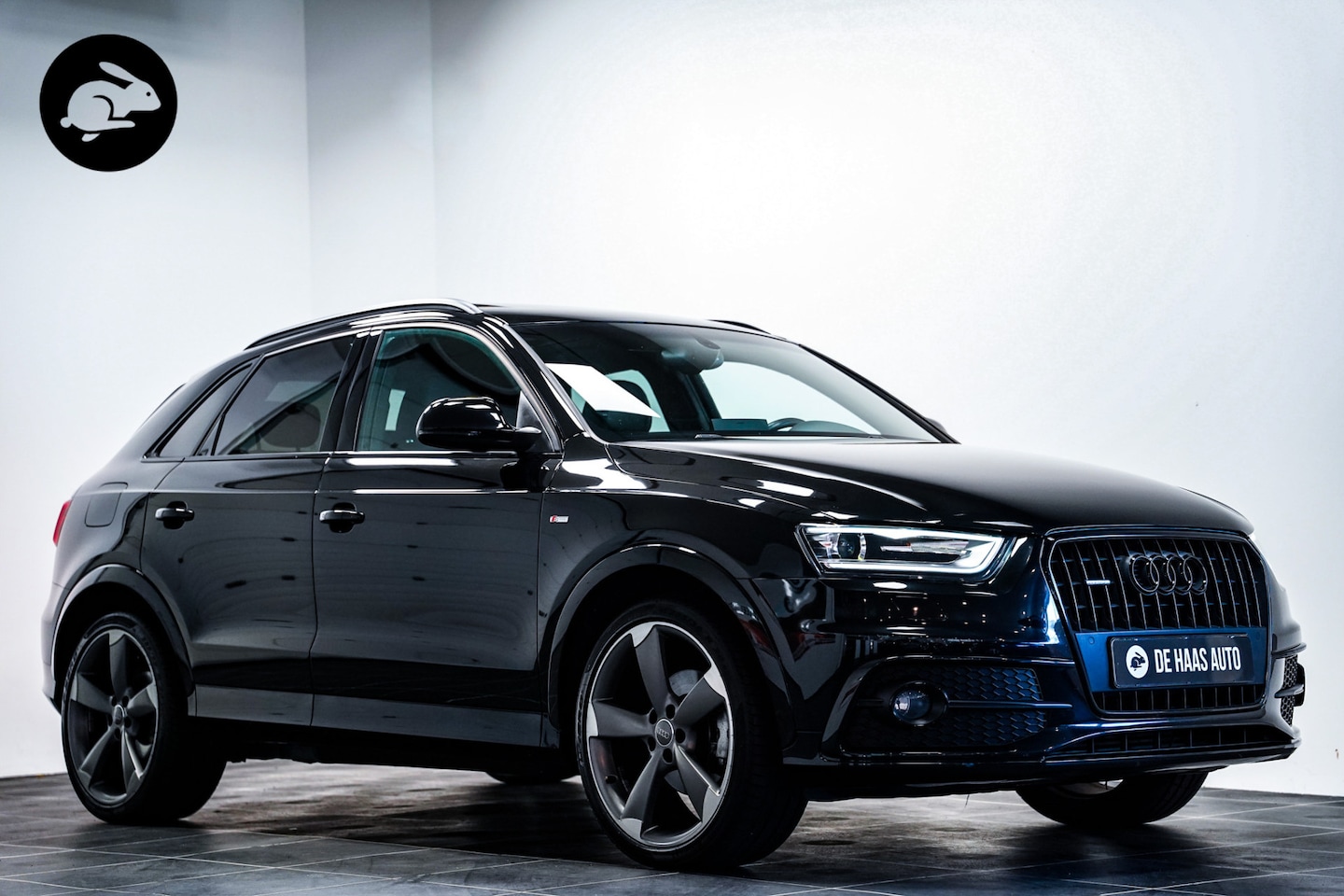 Audi Q3 - 2.0 TFSI quattro Pro Line S-Line/Trekhaak/Panodak/LED - AutoWereld.nl