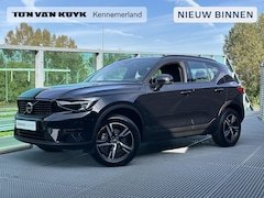Volvo XC40 - 2.0 B4 Plus Dark / Trekhaak / Harman Kardon / Elek. verstelbare stoelen / Stuur+stoelen ve