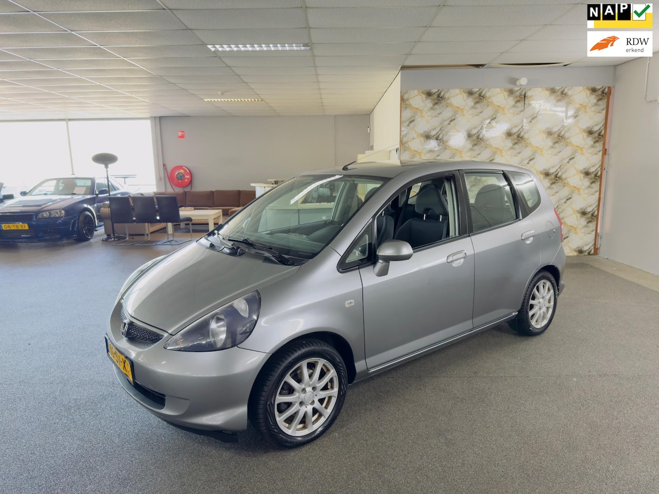 Honda Jazz - 1.2 Cool Apk Nieuw,Airco,E-Ramen,N.A.P,Lm velgen,Trekhaak,2 sleutels,Goed onderhouden!! - AutoWereld.nl