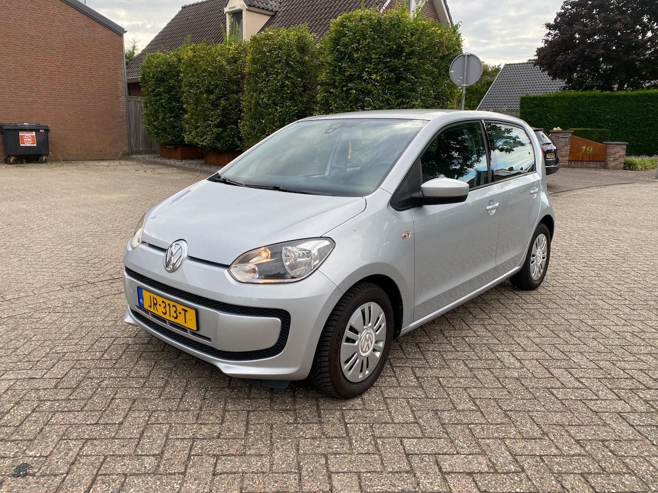 Volkswagen Up! - 1.0 move up! BlueMotion 1.0 move up! BlueMotion - AutoWereld.nl