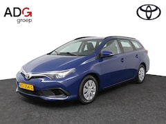 Toyota Auris Touring Sports - 1.3 Now | Trekhaak |