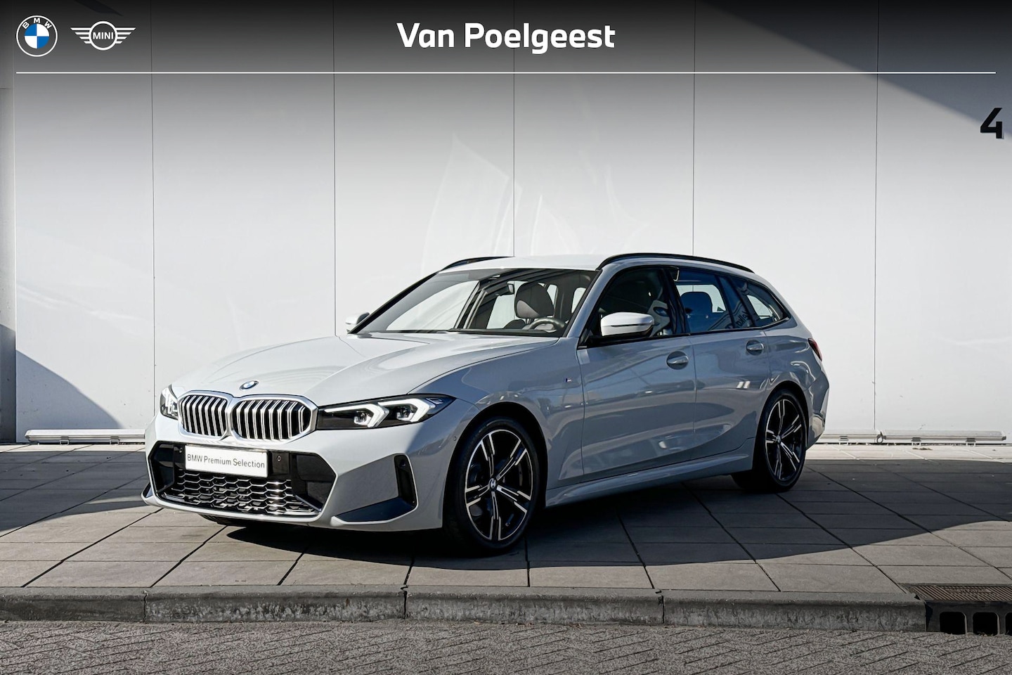 BMW 3-serie Touring - 318i M-Sport 18 Inch / Electrische Zwenkhaak / Binnen & Buitenspiegel Automatisch Dimmend - AutoWereld.nl