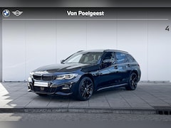 BMW 3-serie Touring - 320e High Executive M-Sport 19 Inch / Stuur & Stoelverwarming / Electrische Zwenkhaak / Gl