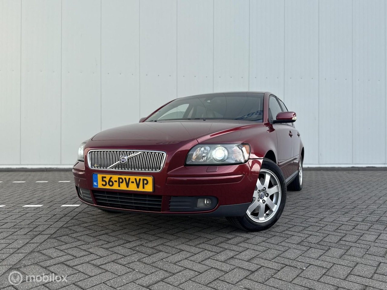 Volvo V50 - 2.4 Summum|Stoelvw|Airco|Cruise|Trekhaak|Leder|NAP - AutoWereld.nl