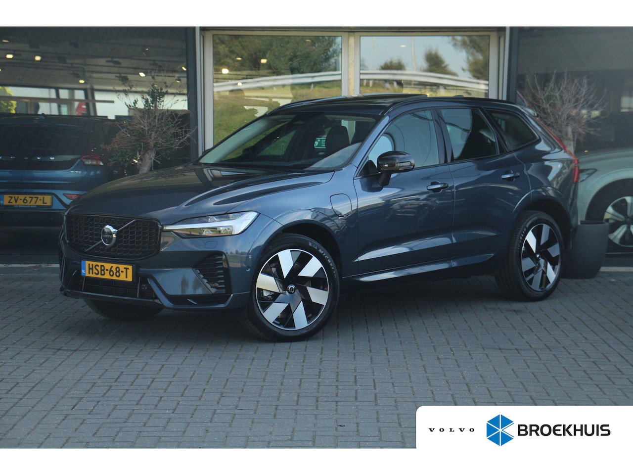 Volvo XC60 - 2.0 T6 Plug-in hybrid AWD Ultra Dark | Head-Up | Harman Kardon | 360° Camera | Trekhaak | - AutoWereld.nl