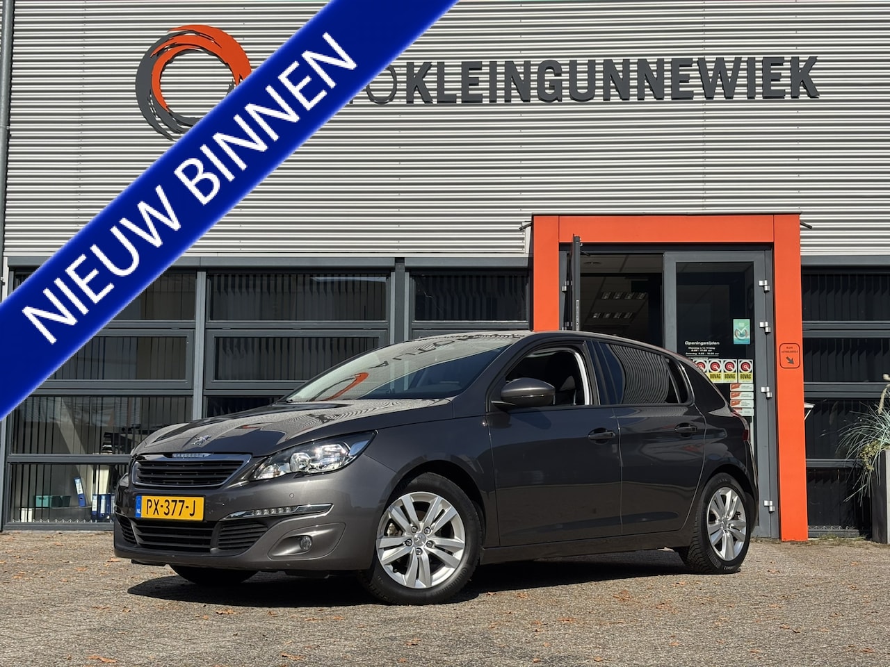 Peugeot 308 - 1.2 PureTech Blue Lease Executive / Cruise Control / Allseason Banden / Trekhaak / - AutoWereld.nl