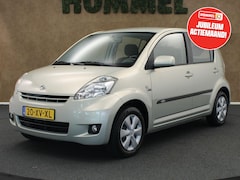 Daihatsu Sirion 2 - 1.0-12V Premium - ORIGINEEL NEDERLANDSE AUTO - AIRCO - NAVIGATIE - ELEKTRISCH BEDIENBARE R