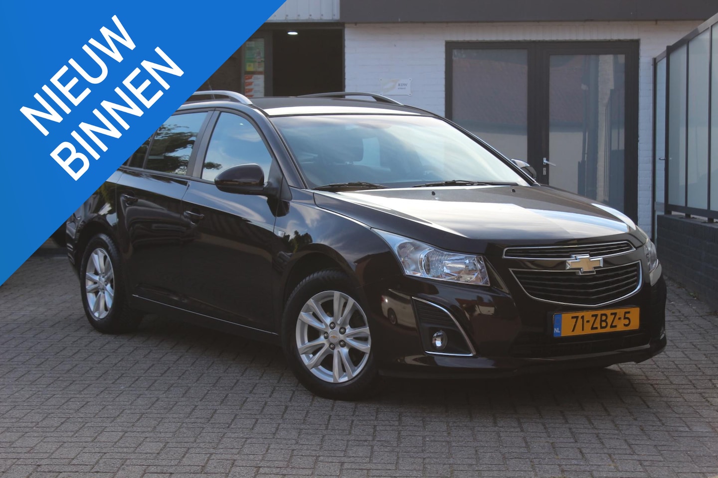 Chevrolet Cruze Station Wagon - 1.4T LT Airco, Camera, Dorpel beschadigd - AutoWereld.nl