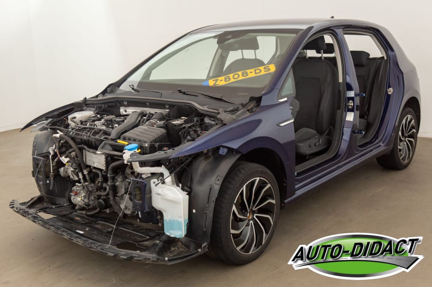 Volkswagen Golf - 1.5 eTSI Automaat R-Line Business - AutoWereld.nl